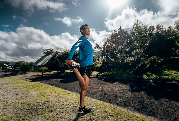 Hombre preparandose para correr