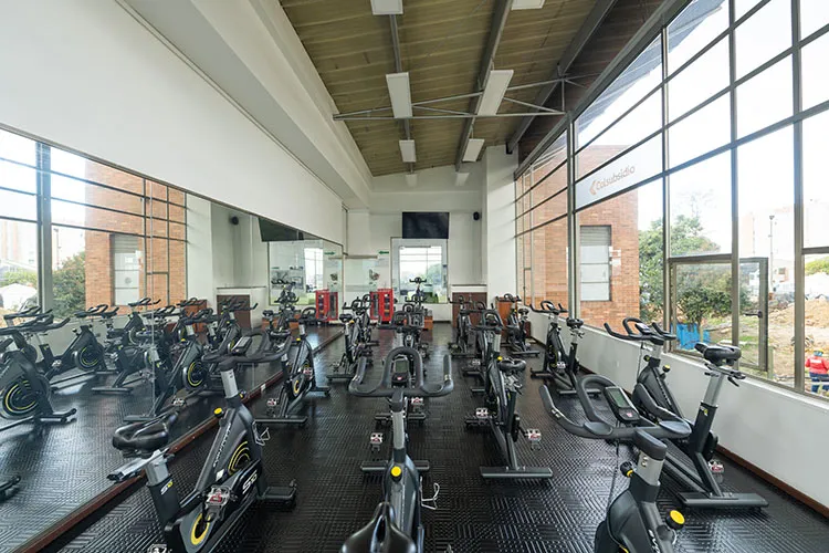 Espacios de spinning en gimnasios Colsubsidio