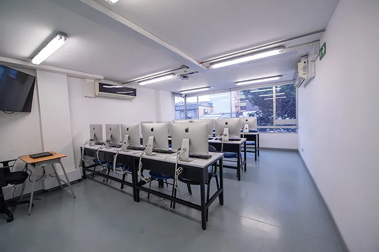 Sala de computo de CET