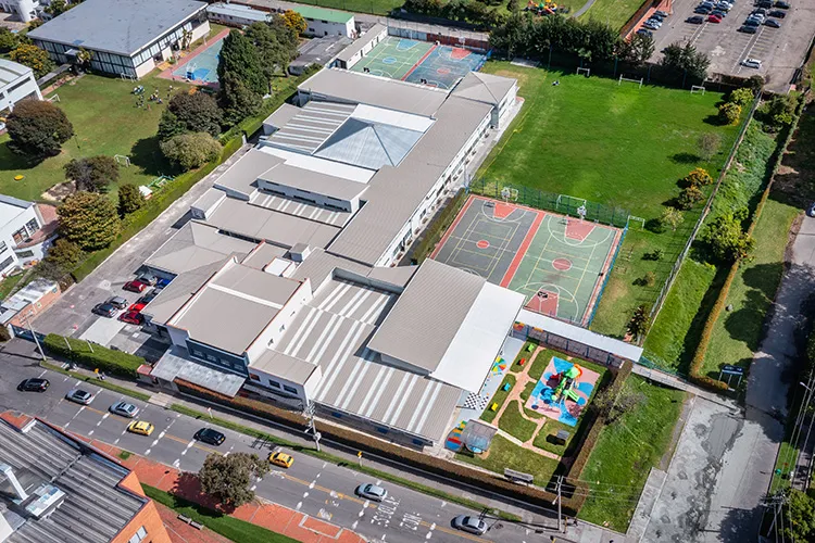 Vista aérea del colegio Colsubsidio del norte