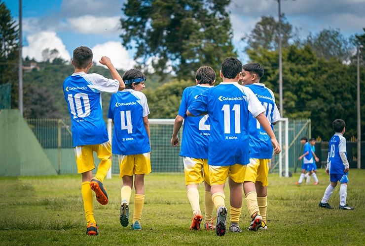 Practica libre para jugar futbol