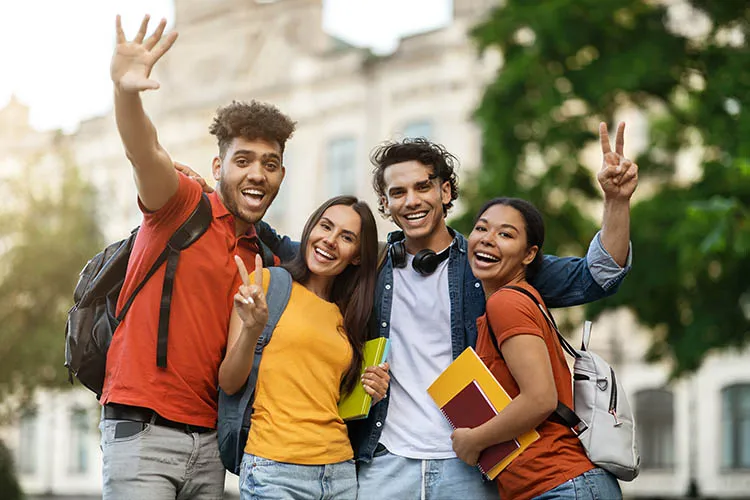 Jóvenes estudiantes