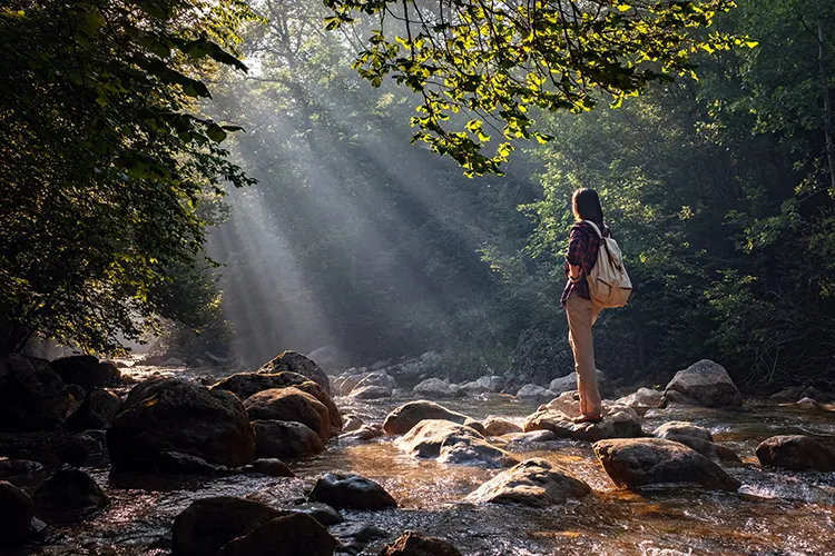 Mujer en la naturaleza