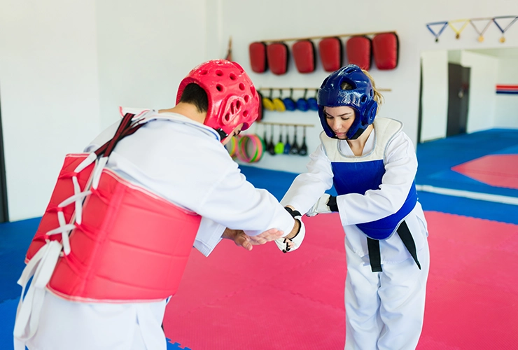 Personas compitiendo Taekwondo Colsubsidio