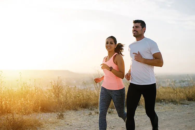 Personas haciendo deporte