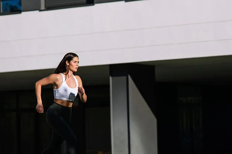 mujer corriendo