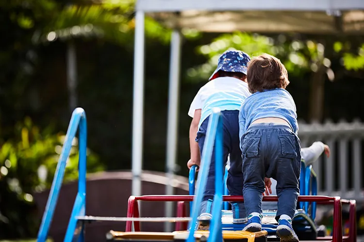 Niños jugando