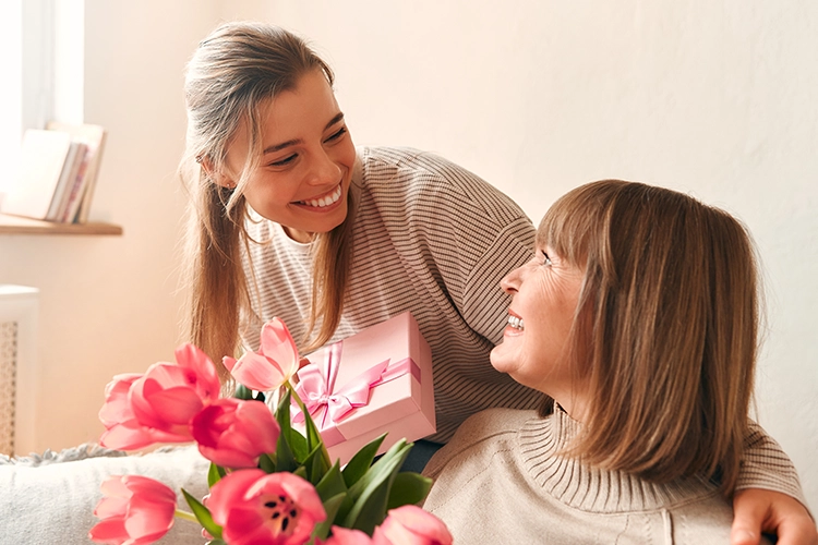 Madre e hija compartiendo 