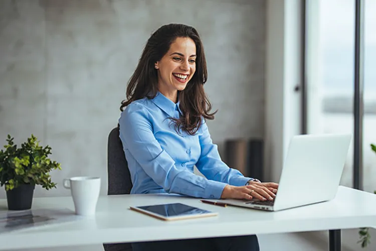 Mujer sonriendo