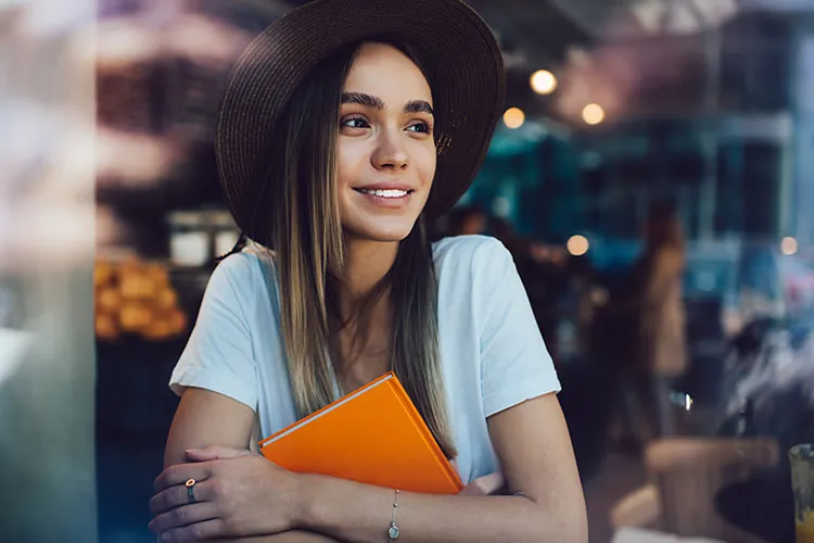 Mujer sonriendo