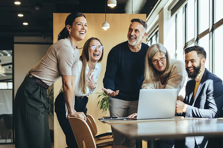 Personas trabajando