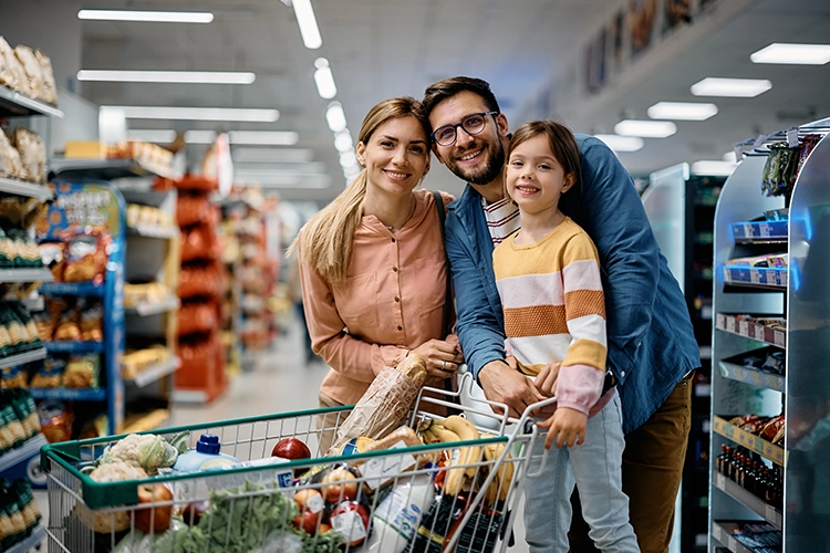 Familia en el mercado 