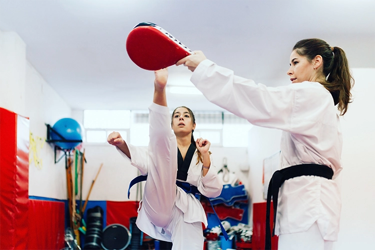 Jóvenes de nivel avanzado de Taekwondo.