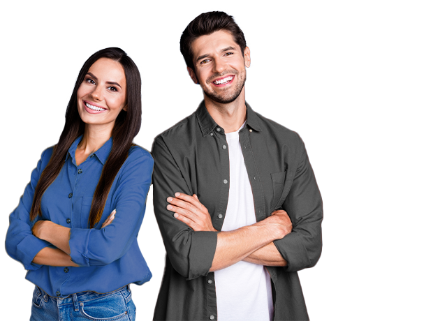 Jóvenes sonrientes afiliados a Colsubsidio.