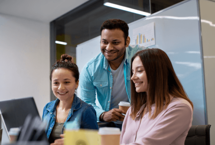 Colaborador reconocido por su dedicación y aporte significativo al propósito de Colsubsidio