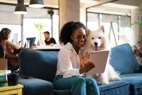 Mujer con su mascota